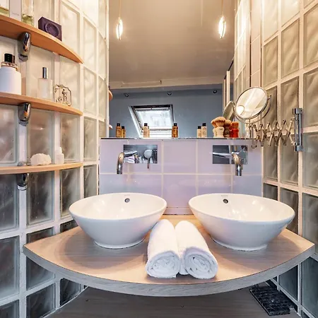 Veeve - Reader's Retreat